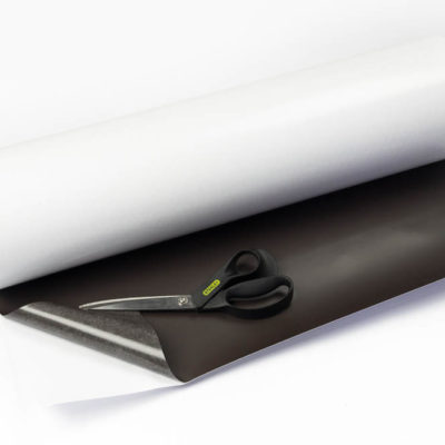 Folia-ferromagnetyczna-stalowa-z-klejem-rolka- 610-mm