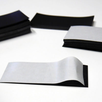 Naklejki magnetyczne, folia magnetyczna 0,7 mm, magnes